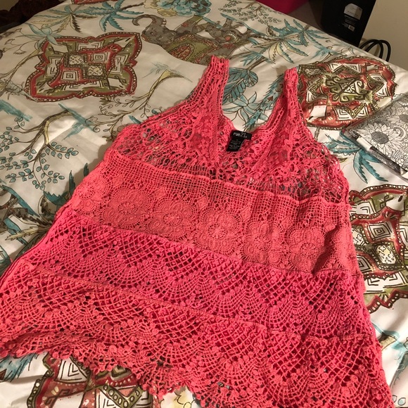 Top - Picture 2 of 2